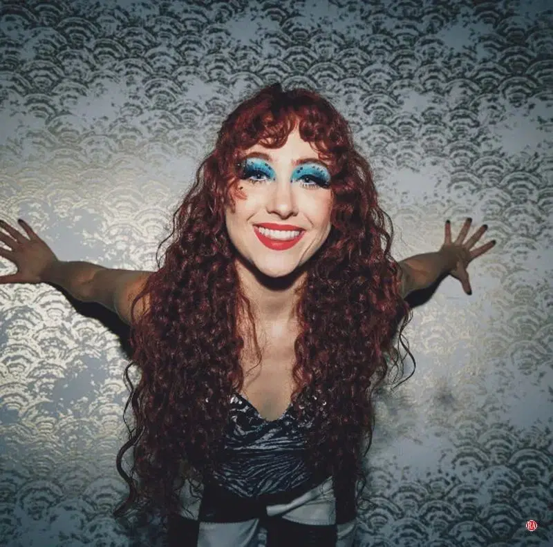 Chappell Roan: Rising Pop Star with a Fun Flair story artwork
